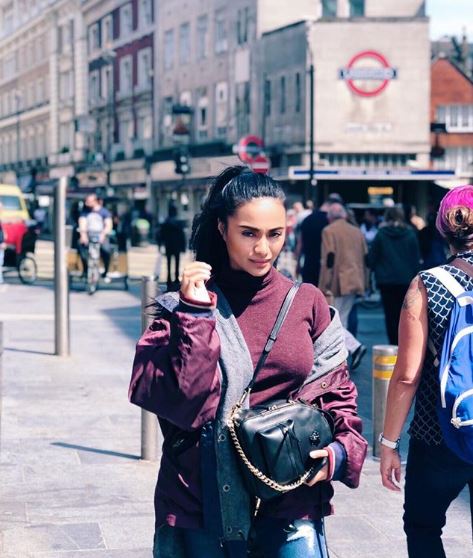 Terkenal dengan hashtag #bodygoals dikalangan peminatnya.